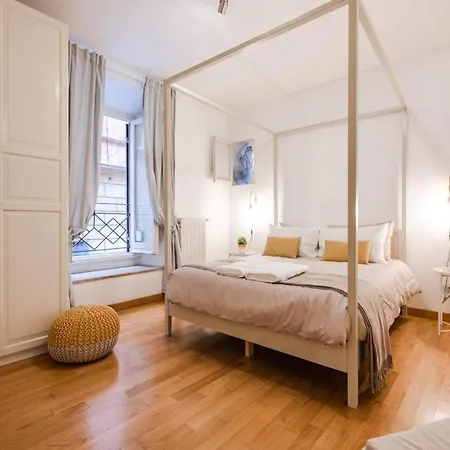 Modern Flat In Historic Center