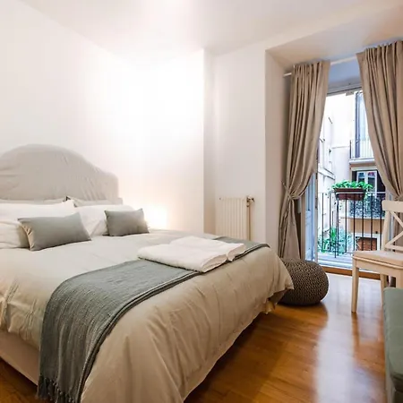 Lägenhet Modern Flat In Historic Center