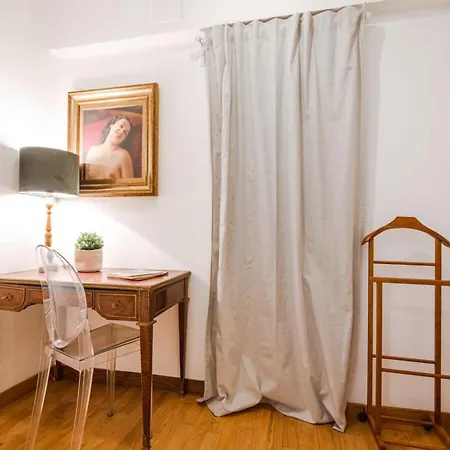 Modern Flat In Historic Center *