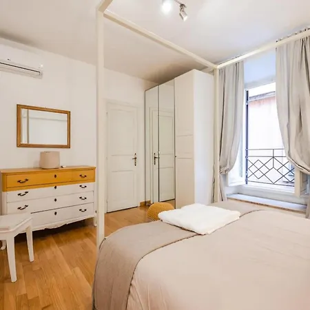 Lägenhet Modern Flat In Historic Center Rom